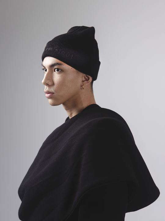 Beanie Unisex Beanie Knitted in Black color