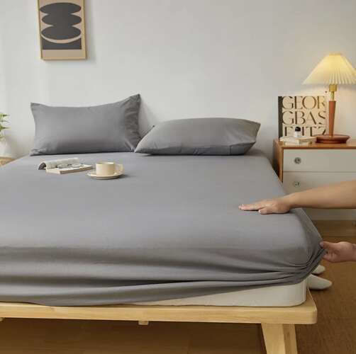 Cearșaf King Size cu Elastic 180x200+20cm. Gri