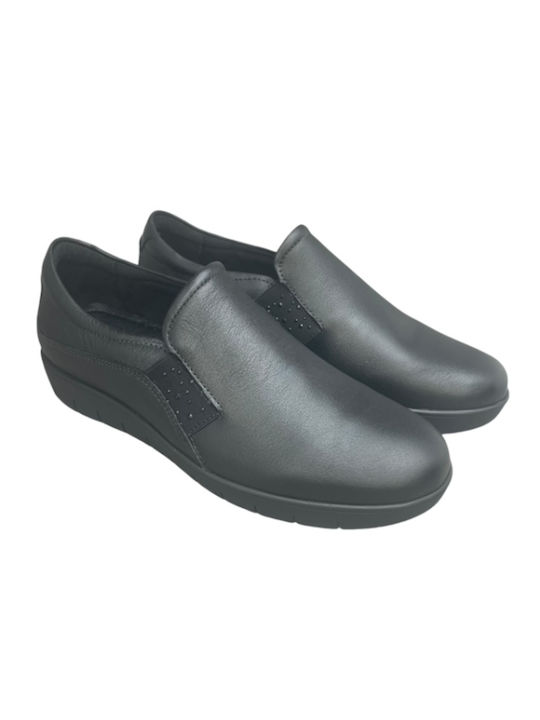 Softies Leather Women's Moccasins in Black Color