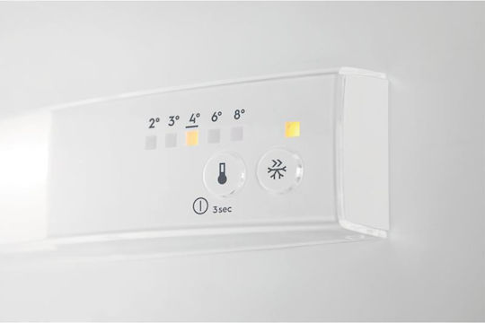 Electrolux Εντοιχιζόμενο Mini Bar 110lt Υ81.9xΠ59.6xΒ54.7εκ. Λευκό LFB3AE82R