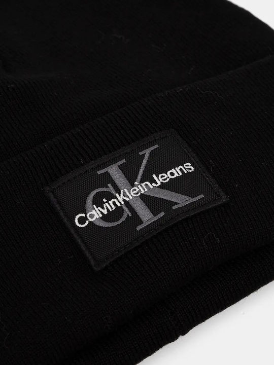 Calvin Klein Beanie Beanie Knitted in Black color