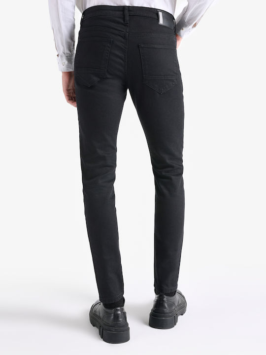 Trousers in Slim Fit Black