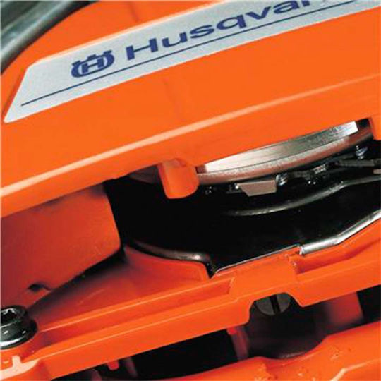 Husqvarna Αλυσοπρίονο Βενζίνης 5.5hp 6.6kg με Λάμα 45cm και Easy Start