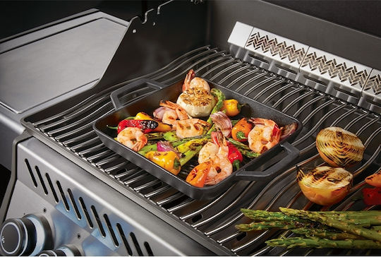 Napoleon Grill made of Cast Iron