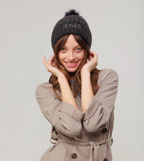 Beanie Beanie Knitted in Black color