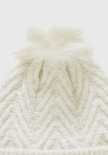 Pom Pom Beanie Beanie Knitted in White color