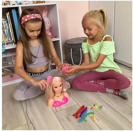 Leiterin Make-up & Styling