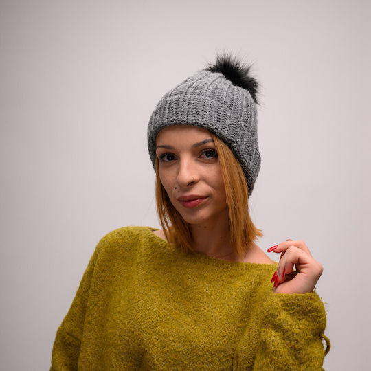 Pom Pom Beanie Beanie with Rib Knit in Gray color