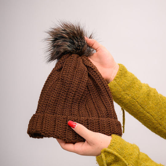 Pom Pom Beanie Beanie with Rib Knit in Brown color