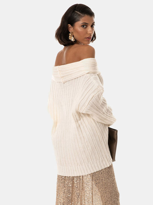 Elfenbeinfarbene Strickbluse mit schulterfreiem Schnitt