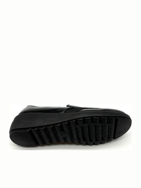 Patent Leather Women's Moccasins in Black Color