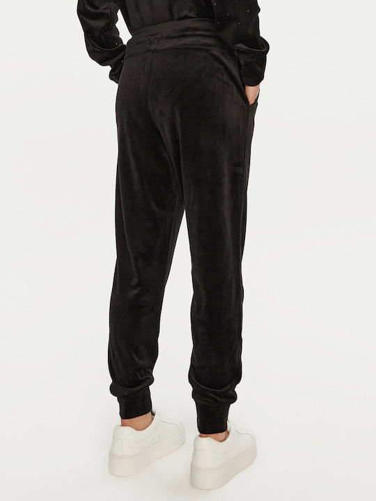 DKNY