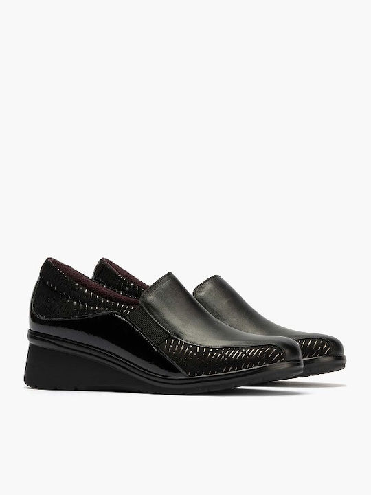 Patent Leather Women's Moccasins in Black Color
