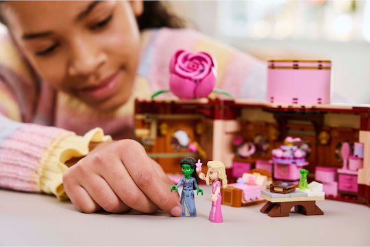 LEGO Wicked Glinda & Elphaba Dormitory За 8+ Години 740 Бройки