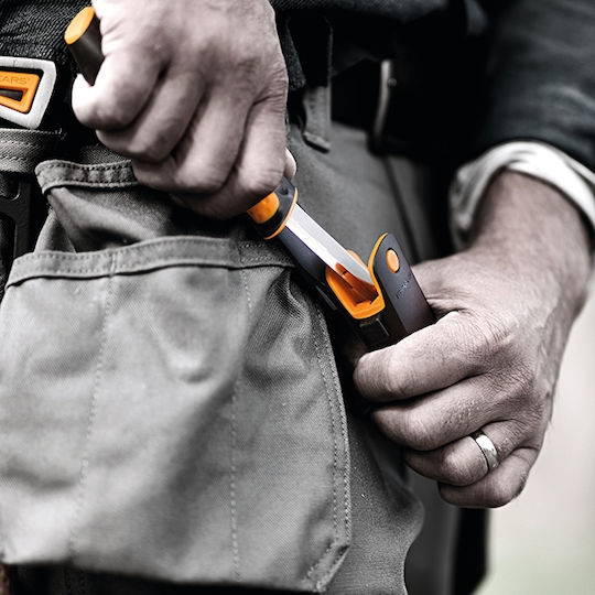 Fiskars Μαχαίρι Μαύρο σε Θήκη