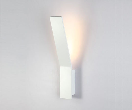 Luma Lamp Wall with Integrated LED and Warm White Light 7x7cm