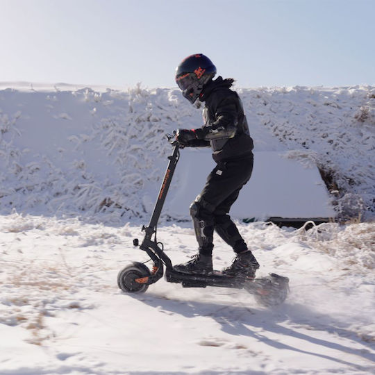 KuKirin Master Electric Scooter 10" Electric Scooter with 20km/h Max Speed and 70km Autonomy in Black Color