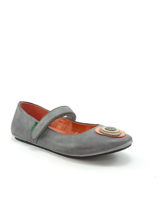 Kickers