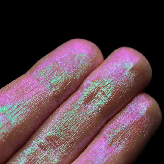 Kajol Beauty Fard de Pleoape Formă Solidă Translucent White With Green-pink Iridescence 1gr