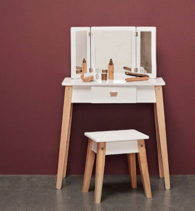 Children's Beauty Vanity