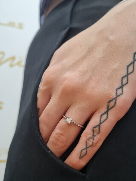 Mentzos Single Stone with Diamond