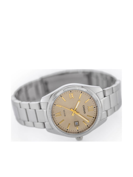 Casio Ανδρικό Ρολόι 39mm Μπαταρίας με Ασημί Μεταλλικό Μπρασελέ