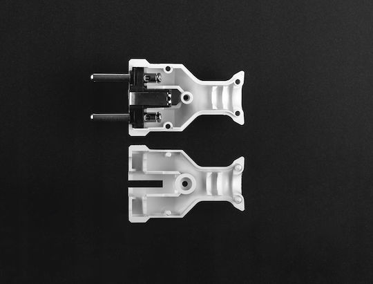 Montis 0 A Schuko-Stecker