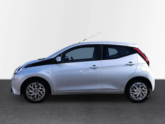 Toyota Aygo X-Play Connect '19