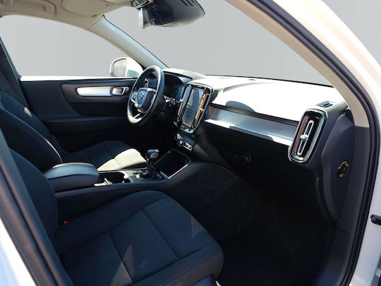 Volvo XC40 T3 1.5 MT6 Momentum '19