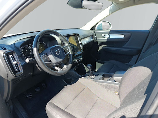 Volvo XC40 T3 1.5 MT6 Momentum '19