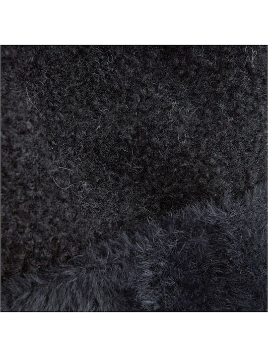 Pom Pom Beanie Beanie Knitted in Black color