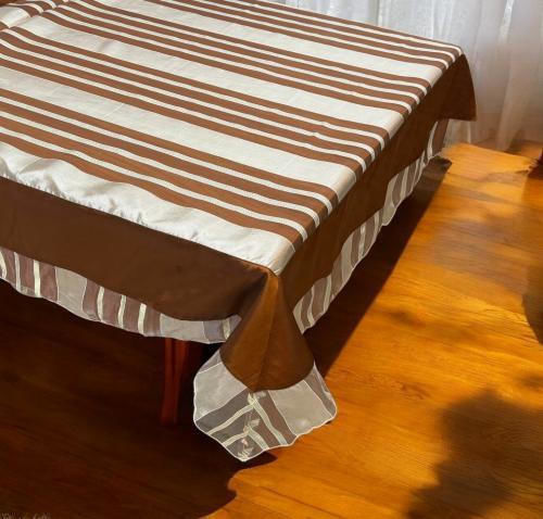 Tischdecke Voile Jacquard Caractere 140x180 Beige Lh2037503 Tischdecke Voile Jacquard Caractere 140x180 Beige Lh2037503