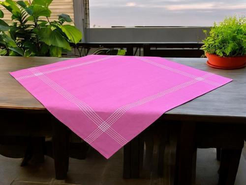 Linea Home Față de masă Fuchsia 140x140cm