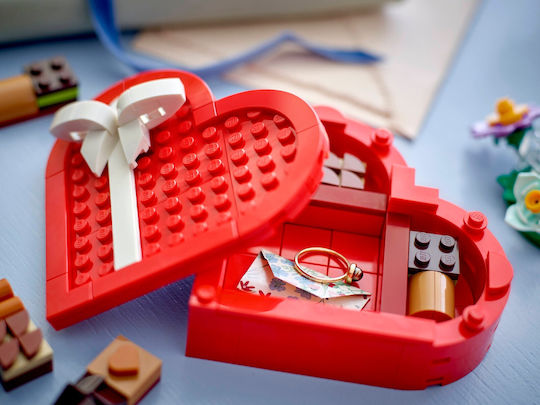 LEGO Creator Celebration Series Valentine's Day Box for Ages 7+ 172 Pieces