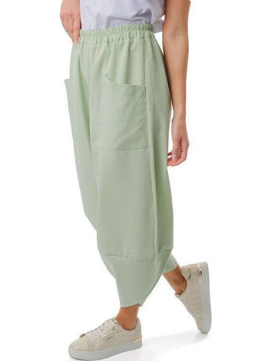 Pantaloni cu crac larg de culoare fistic