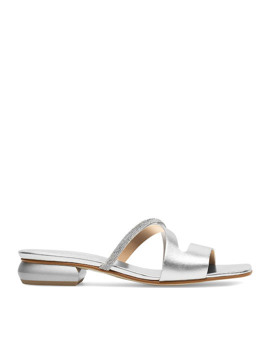 Flache Sandalen für Damen in Silber Farbe