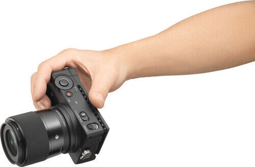 Sigma Crop Obiectiv Foto f/1.4 DC DN Contemporary Fix pentru Montura Canon RF Black