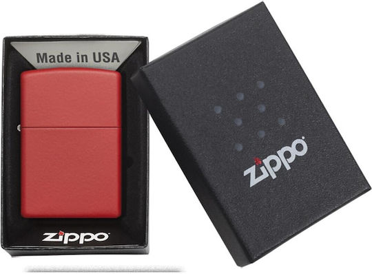 Zippo Classic Matte Feuerzeug Flamme in Roter Farbe
