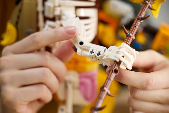 LEGO Fortnite Fortnite Peely Bone for Ages 18+ 1414 Pieces
