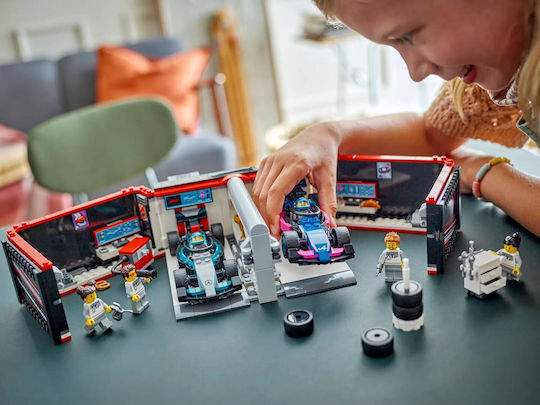 LEGO City F1® Garaj & Mașini Mercedes-AMG & Alpine pentru 7+ Ani 678 Bucăți
