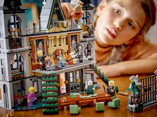 LEGO Harry Potter Malfoy Manor για 10+ Ετών 1601τμχ