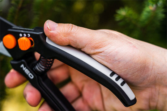 Neo Tools Baumschere Länge 18.5cm mit Maximalem Schnittdurchmesser 15mm