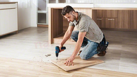 Bosch GSR Σετ Κατσαβίδι & Φακός 12V με 2 Μπαταρίες 2Ah και Θήκη