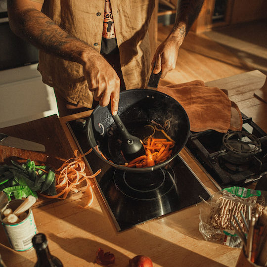 Fiskars Functional Form Wok από Ανοξείδωτο Ατσάλι με Κεραμική Επίστρωση 28cm