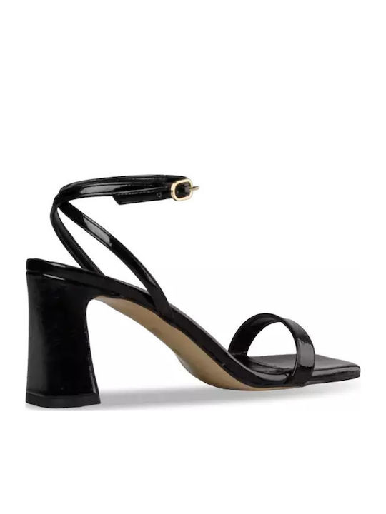 Sandalen aus Lackleder Schwarz