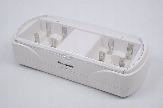 Panasonic BQ-CC15 Battery Charger for 4 Ni-Cd/Ni-MH Batteries with Size AA/AAA/9V/D in White Color