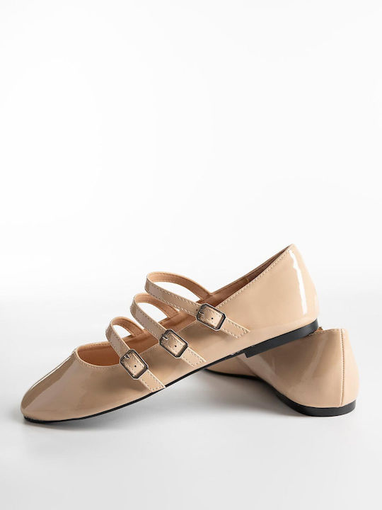 Damen Ballerinas Spitz zulaufend aus Lackleder mit Riemen in Beige Farbe