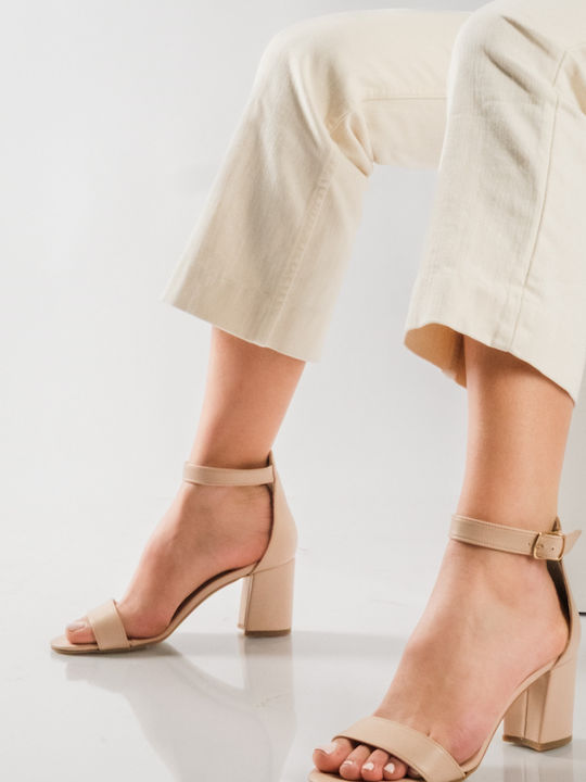 The Shoemart Sandale