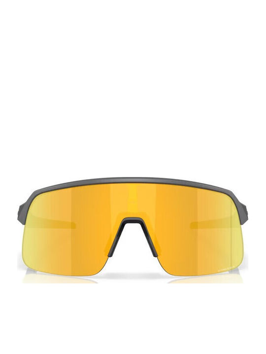 Oakley Sutro Lite S Мъжки Слънчеви Очила със Сив Пластмасов Рамка и Жълти Огледални Стъкла OO9496-09