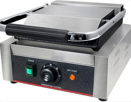 Equip Fine Pe22r Commercial Sandwich Maker with Ribbed Top and Ribbed Bottom 1800W